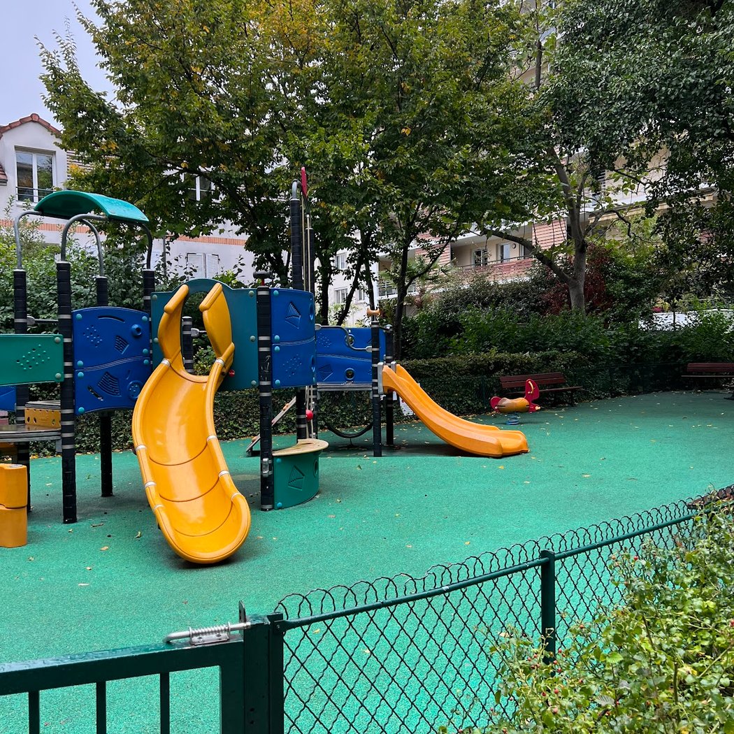 Aire de jeux pour enfants 2